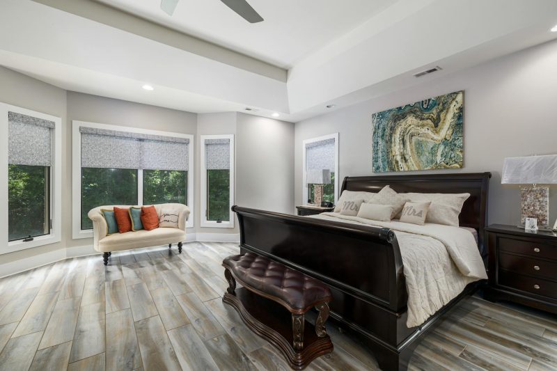 Home 3 Navigating the Spring Housing Rush: Insider Tips for Securing Your Dream Home Before Summer’s Heat